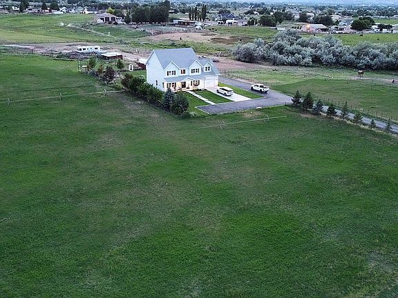 6.5 acres with water