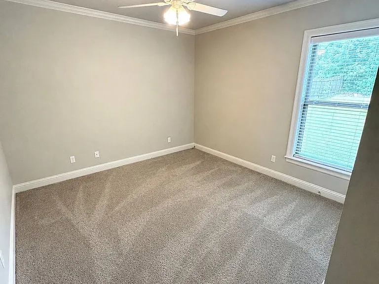 2067 Highpoint Pl — Photo 9