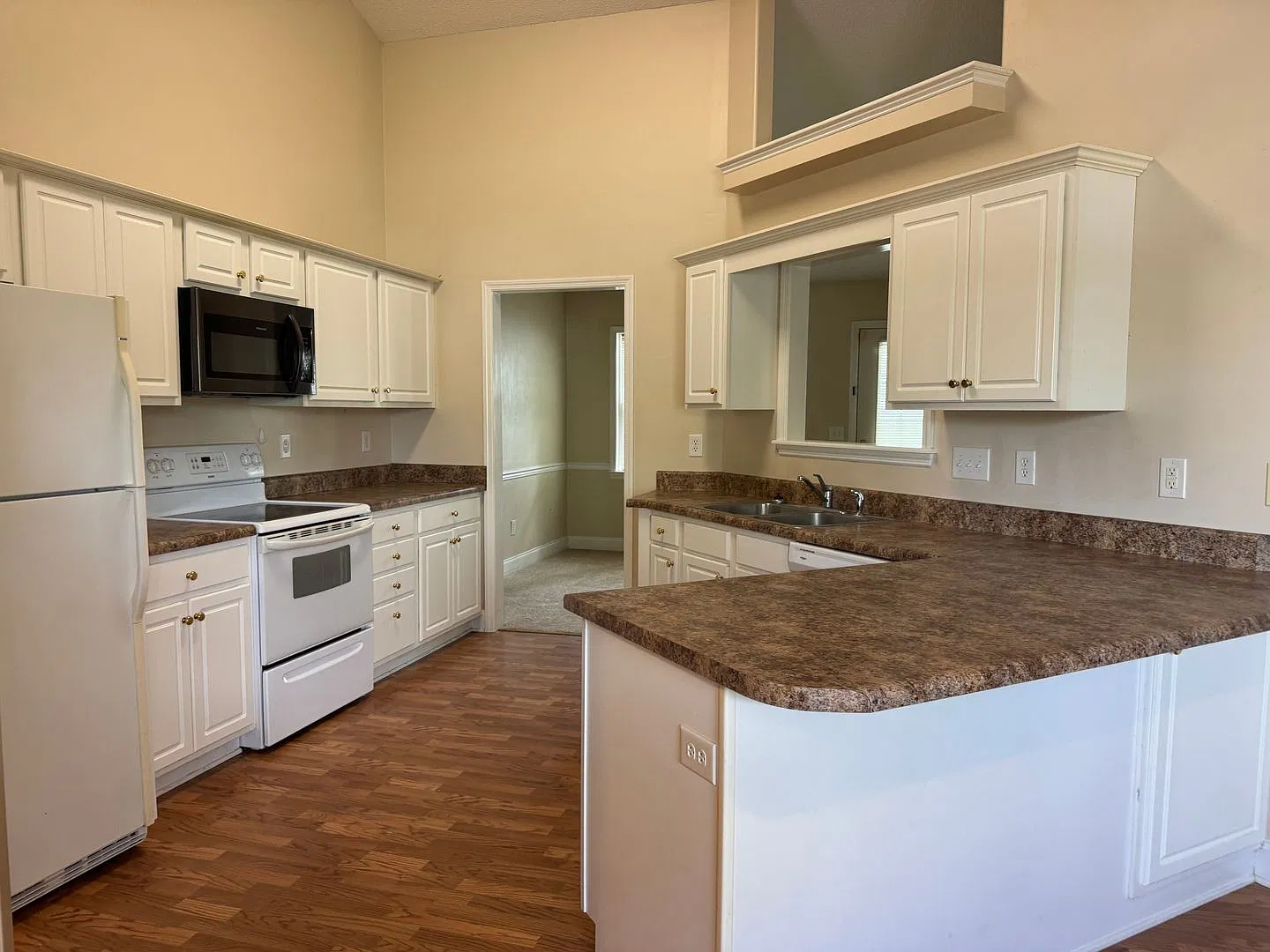 Centrally Located Home in New Bern-3 Bedroom With FROG — Photo 4