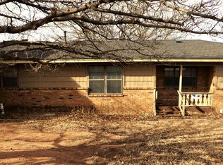 807 S Houston St, Shamrock, TX 79079