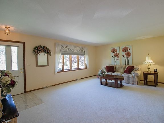 2nd image of 34245 Cecelia Ct