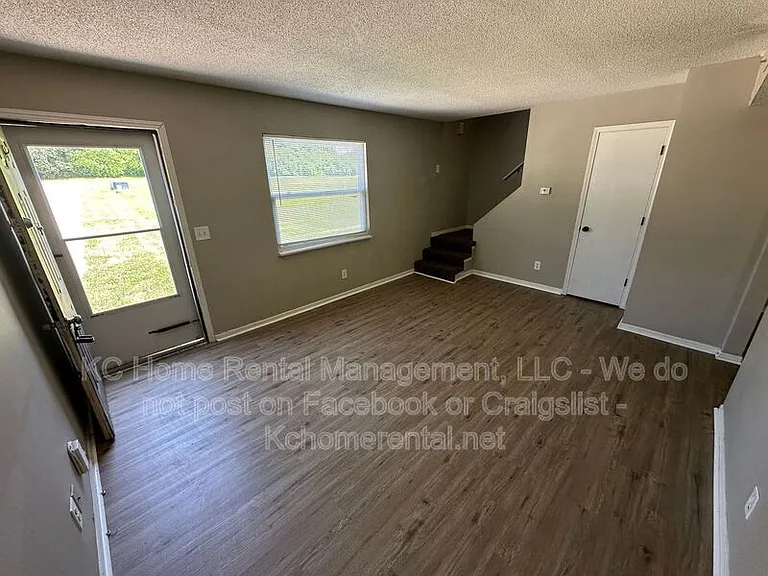 6337 N Wyandotte St — Photo 8