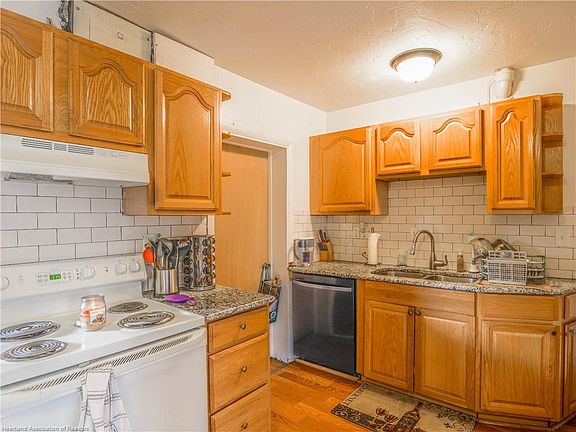 3rd image of 1635 Washington Blvd NE