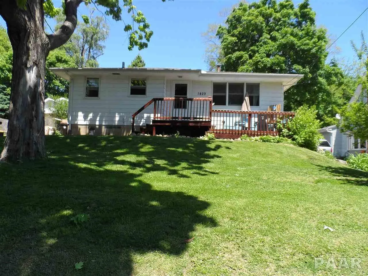 1429 E Tripp Ave photo 1