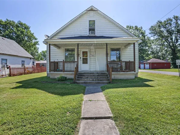 561 Cora Ave, Livingston, IL 62058