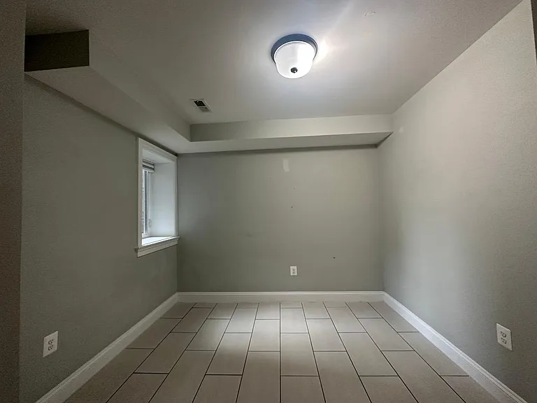 128 Bryant St NW — Photo 8