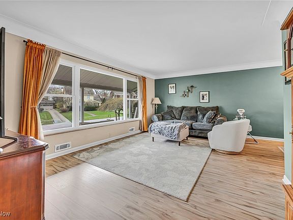 5th image of 4648 S Hills Dr