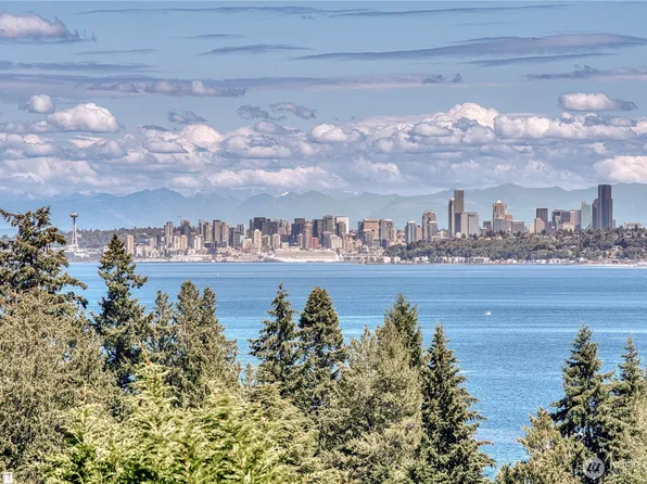 7912 SE Puget Heights Lane, Port Orchard, WA 98366