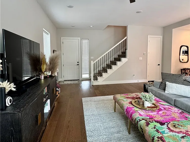 270 Estates Cir — Photo 8