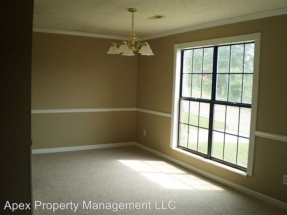 2nd image of 609 Abbott Ln