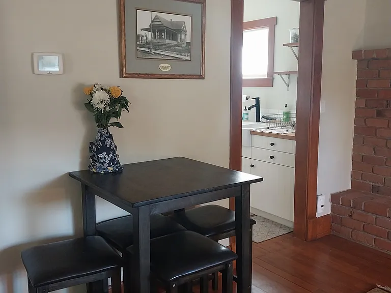 Dining area adjacent to kitchen