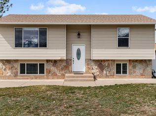 289 E 900 S, Layton, UT 84041