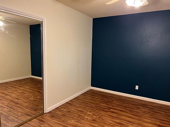 3rd image of 1441 E Maryland Ave Unit 17
