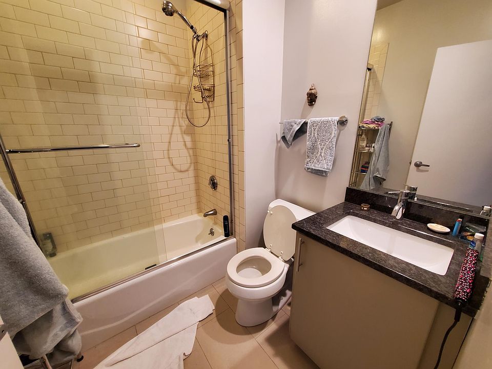 2nd image of 6-12 Blackwood St #430L