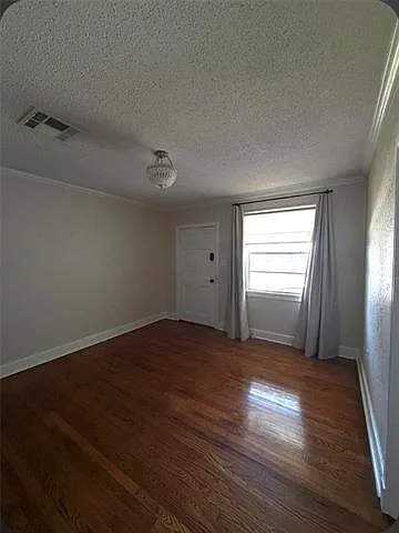 910 Toulouse St — Photo 5