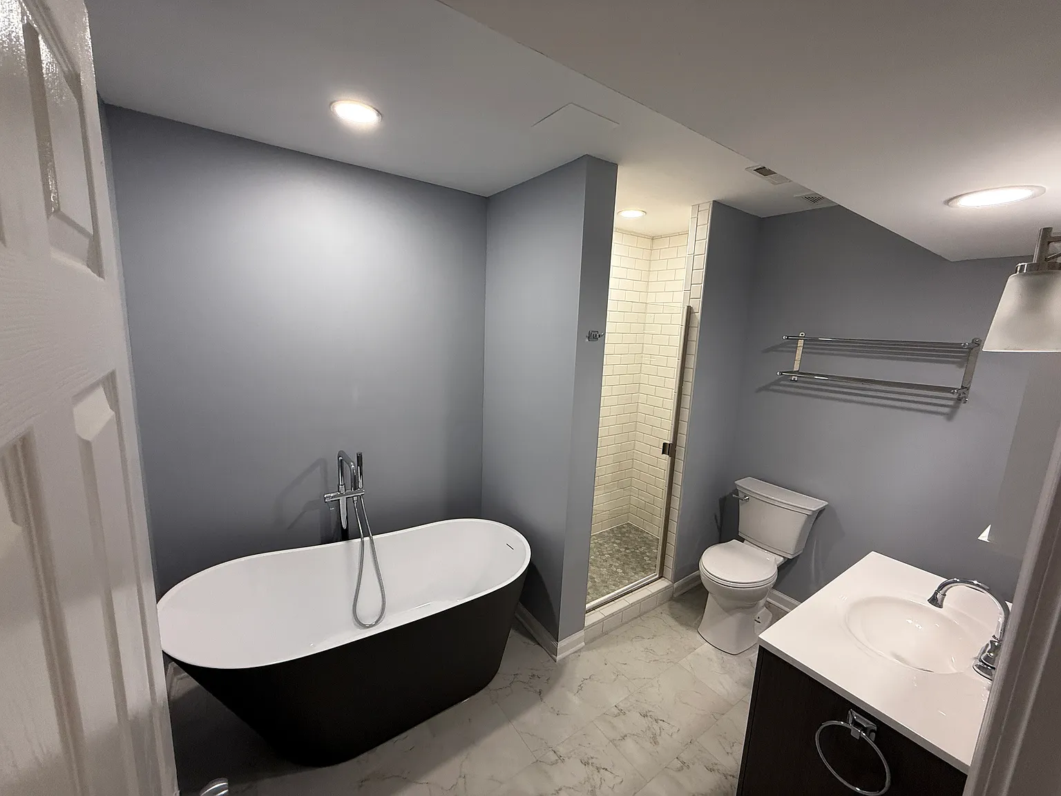 4 bed, 2800 sqft, $3,700 — Photo 3