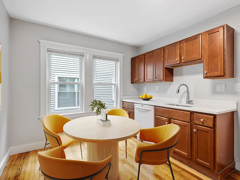 12 Ashland St #1L — Photo 1
