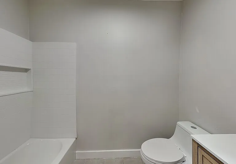 3801 1/2 W Palmira Ave — Photo 19