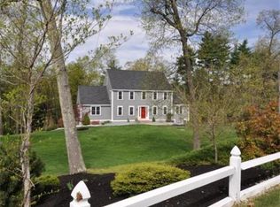 8 Starr Cir, Westford, MA 01886