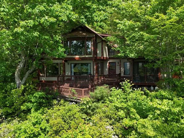 1491 Black Branch Rd, Rabun Gap, GA 30568