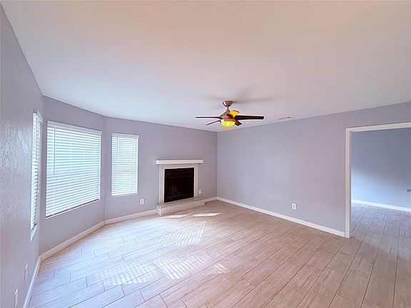 3rd image of 8801 Schick Rd APT B