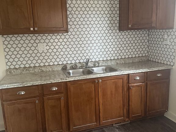 4th image of 12202 Littlefield St #1