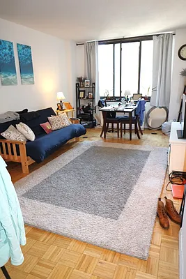 Rented by Newell and Assoc. | media 10