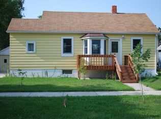 411 4th St NE, Sidney, MT 59270