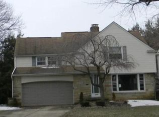 2084 Campus Rd, South Euclid, OH 44121