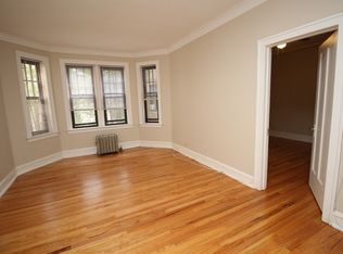 3340 W Addison St, Chicago, IL 60618