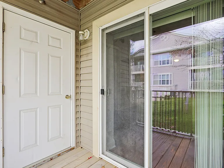 Summit Ridge Luxury Apartments — Photo 53