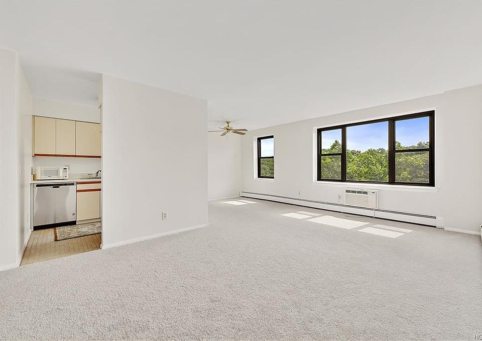 1st image of 77 Carpenter Ave APT 6N