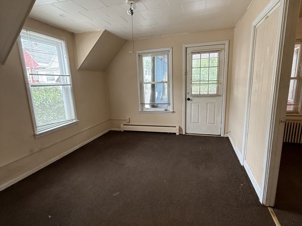 109 York St #3