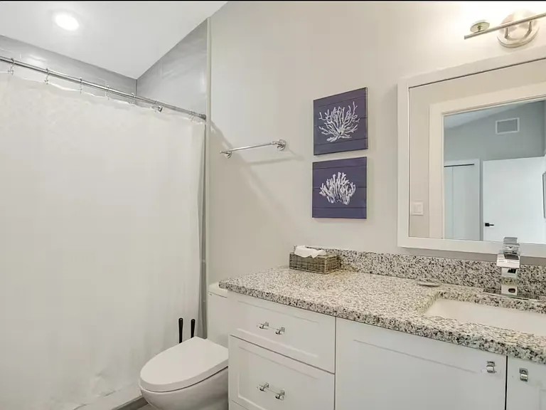 3260 Woodside Ave — Photo 9