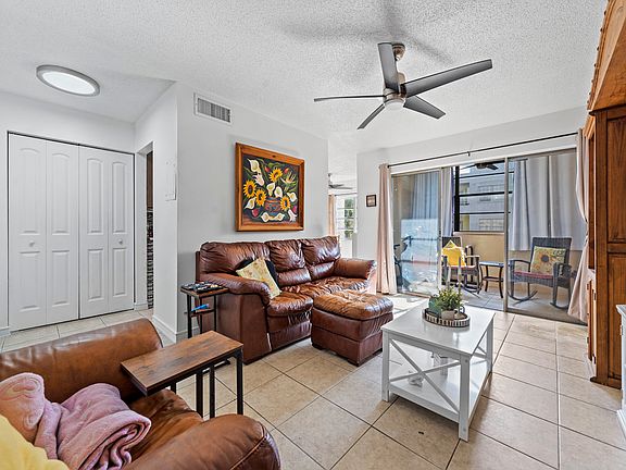 5th image of 10641 SW 108th Ave #E