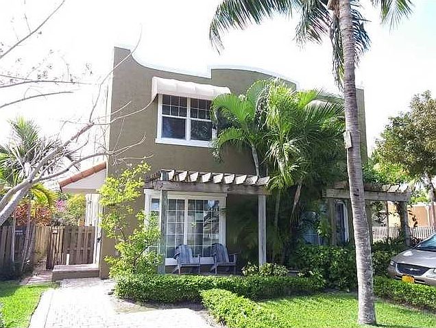 1st image of 643 NW 1st Ave #643