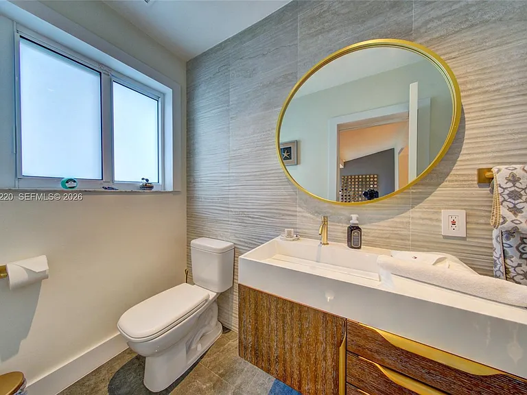 3508 Crystal View Ct — Photo 6