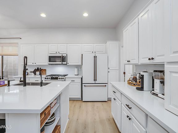 5th image of 2822 W PLUM HOLLOW Drive