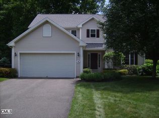 3 White Oak Dr, Danbury, CT 06810