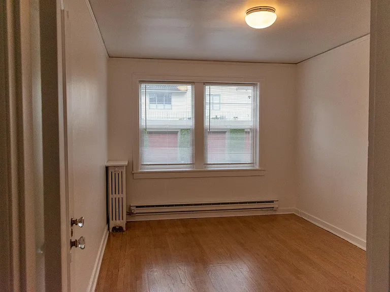 333 Summit Ave E #202 — Photo 3