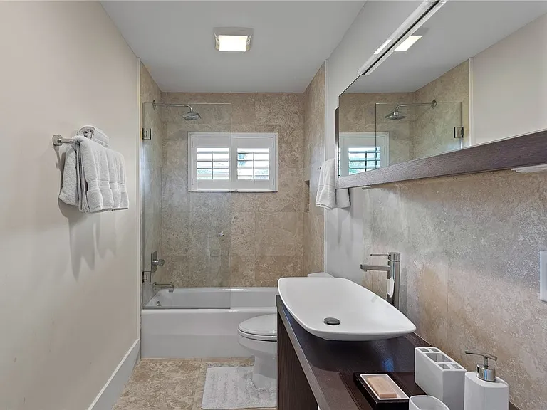 1200 Windrifter Way — Photo 16