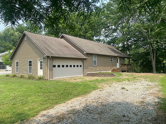 3rd image of 588 Campbells Ferry Ln