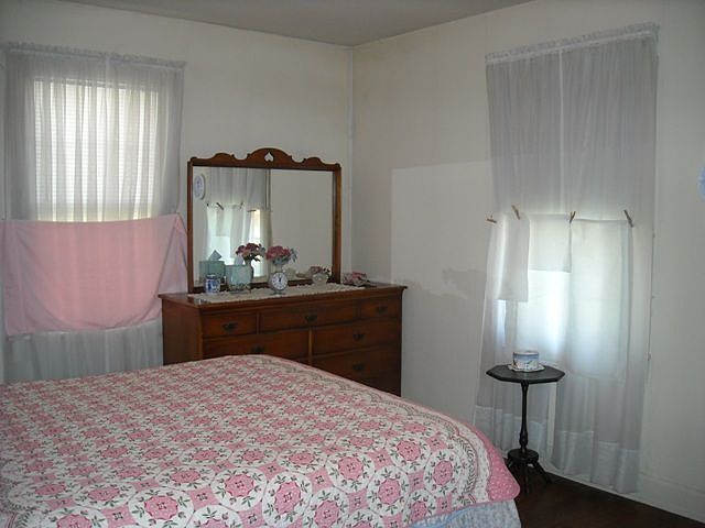 1st image of 705 E Oakland Ave
