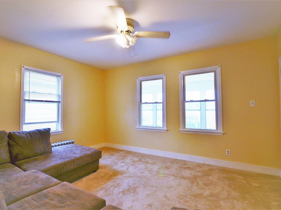 1st image of 31 Potomac St #2