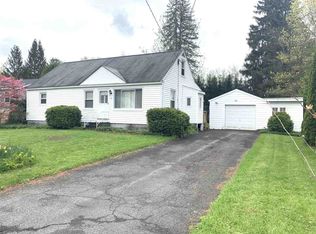 42 New Shaker Rd, Albany, NY 12205