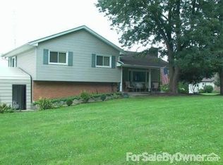 8112 Seasons Rd, Streetsboro, OH 44241