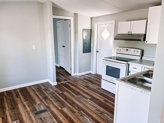 4th image of 6318 Pine Lake Cir