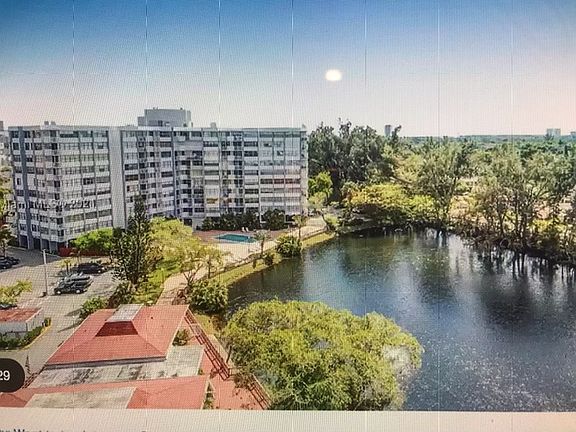 5th image of 1300 NE Miami Gardens Dr APT 719E