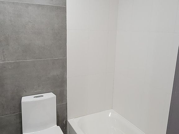 5th image of 39 Van Wagenen Ave #2F
