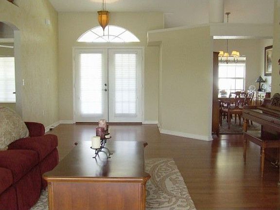 Great Room & Entry Way